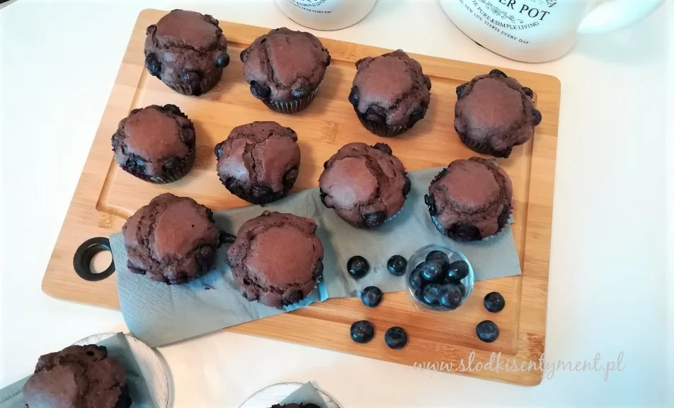Muffinki kakaowe z borówkami (vege) 